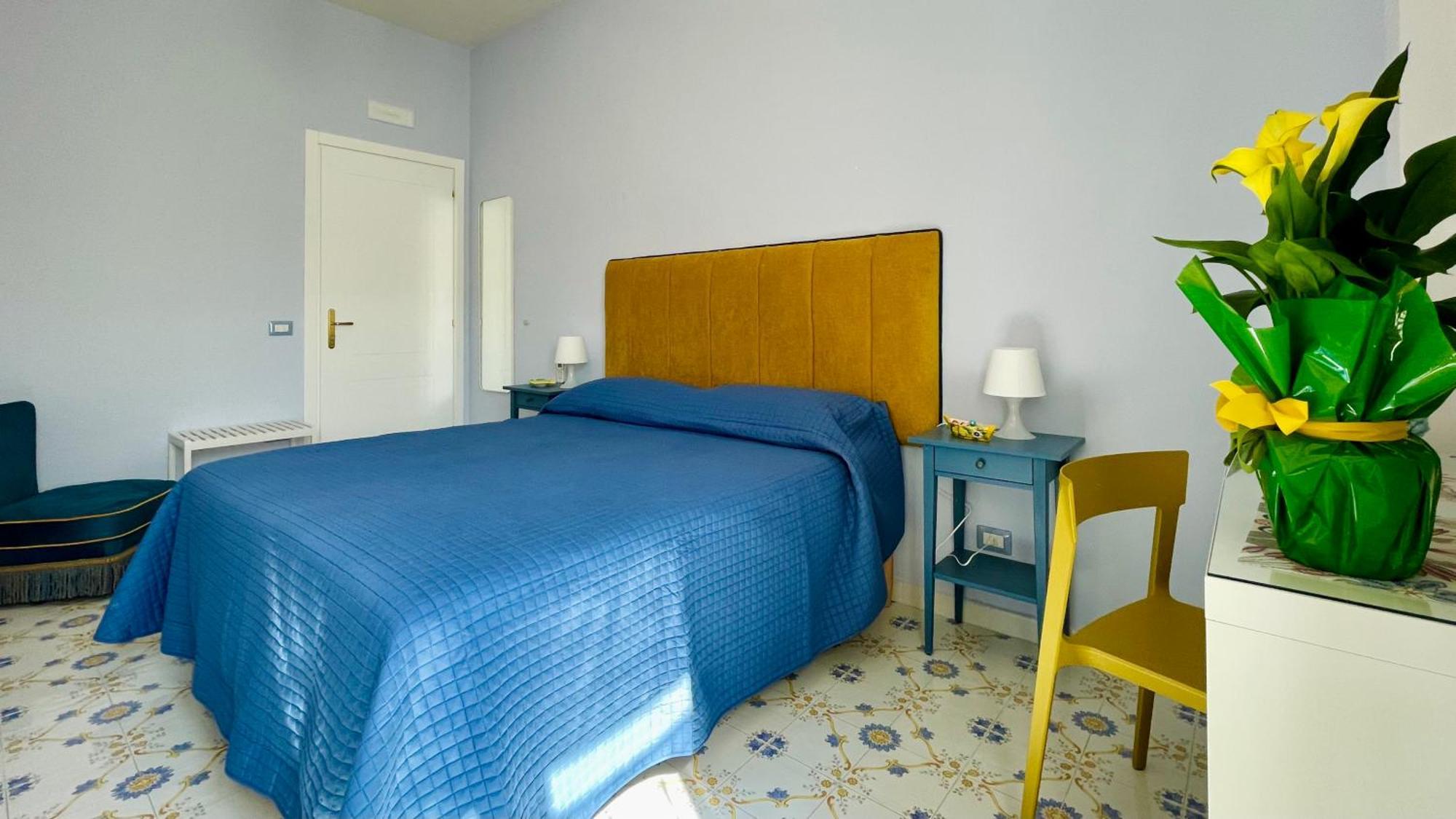 Bluemagi Hotell Sorrento Exteriör bild